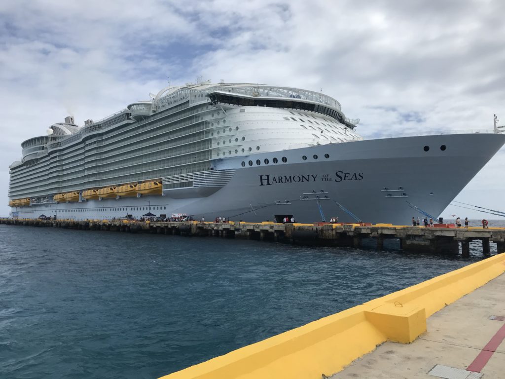 Karibian risteilyllä Royal Caribbean Cruise Linen Harmony of the Seas-aluksella.